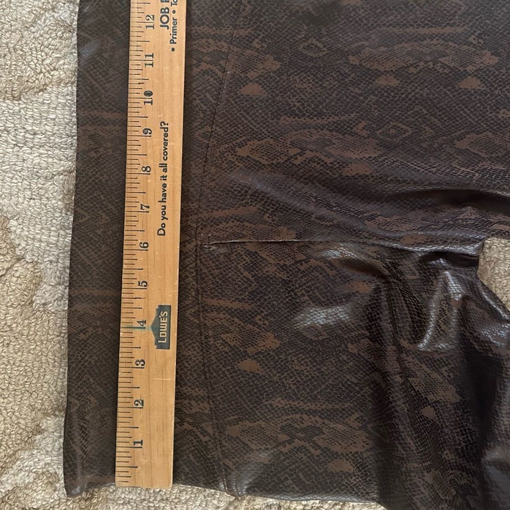 Spanx Faux-Leather Snakeskin High-Rise Leggings, Size L, New with tags - Picture 10 of 13